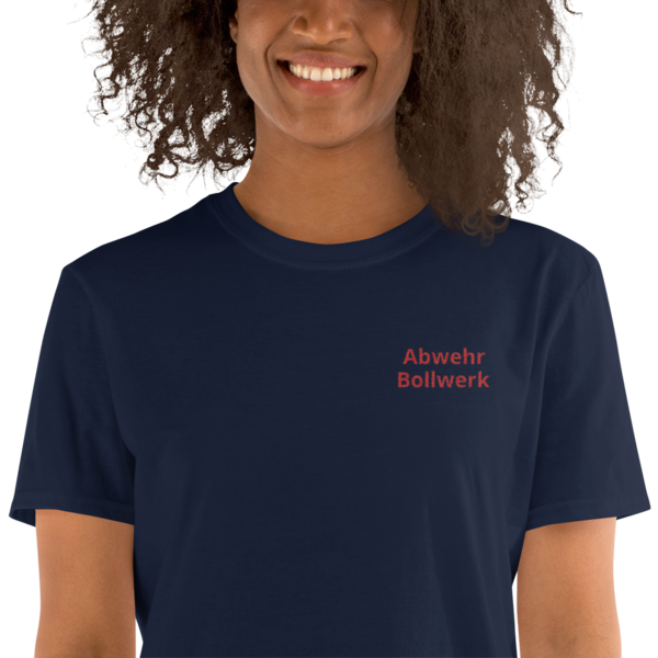 Abwehr-Bollwerk Shirt bestickt